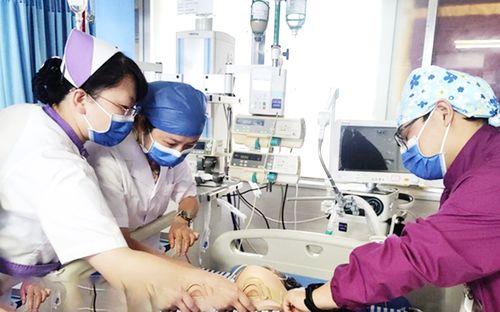 九江市護(hù)理質(zhì)控中心專家組蒞臨九江學(xué)院附屬醫(yī)院開展護(hù)理服務(wù)質(zhì)量督導(dǎo)檢查